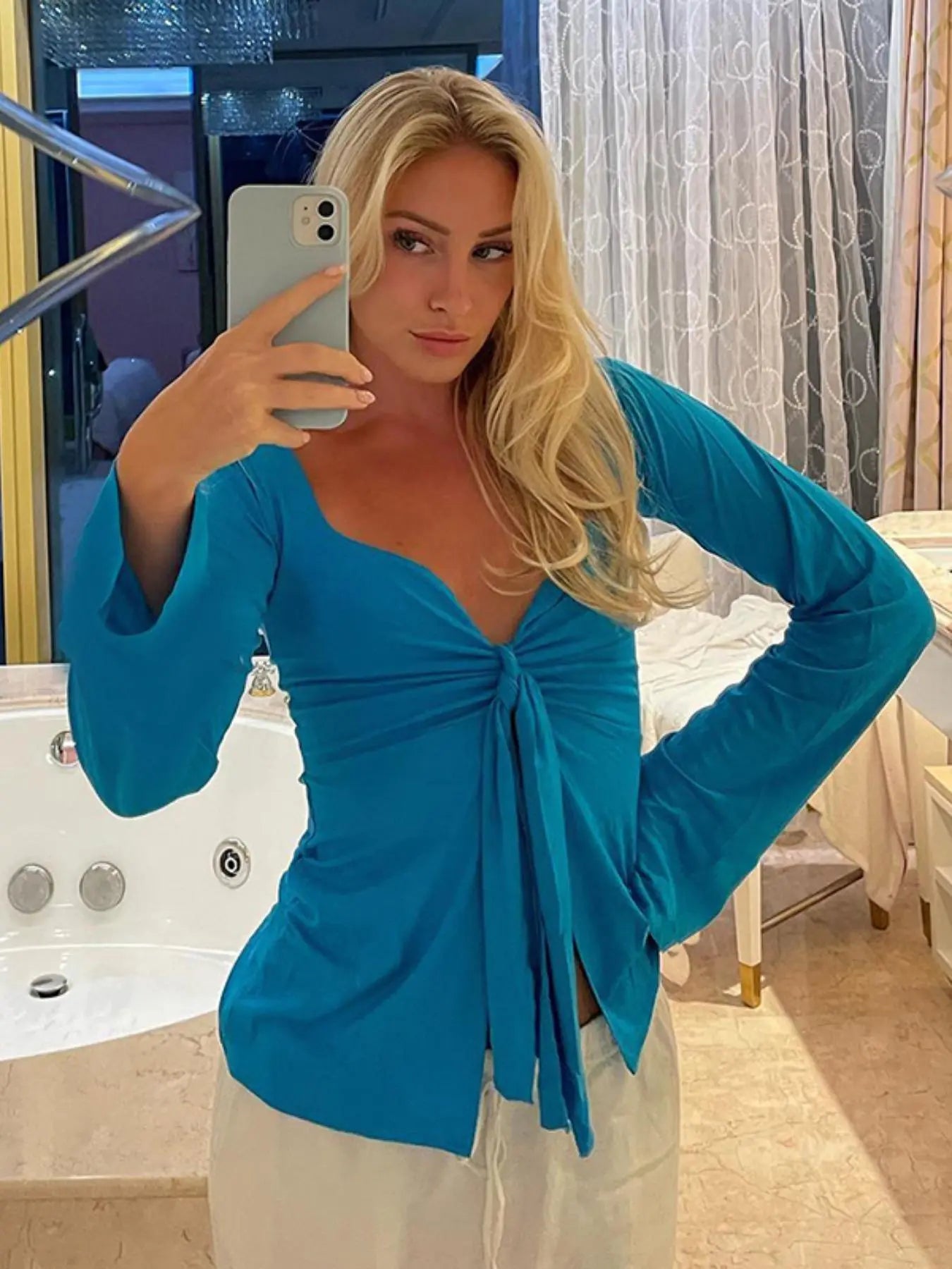 Women's Solid Knot Front Split Hem Long Sleeve Tee - Casual Chic Sweetheart Neck T-Shirt for Fall Daily Wear